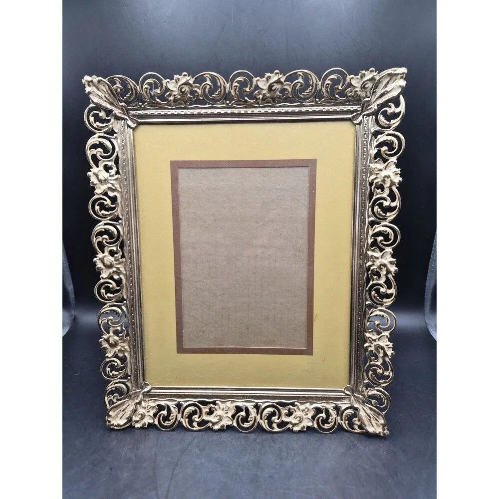 Vintage Ornate Hollywood Regency Gold Metal Filigree Floral 5x7 Picture Frame